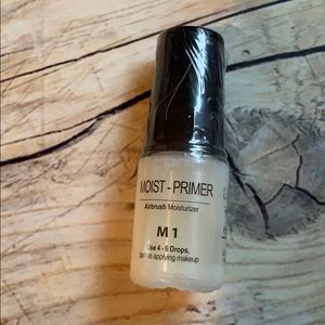 Luminess moist primer